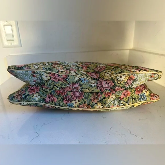 Vintage‎ Tapestry Floral Purse Large mint condition. - Picture 3 of 11